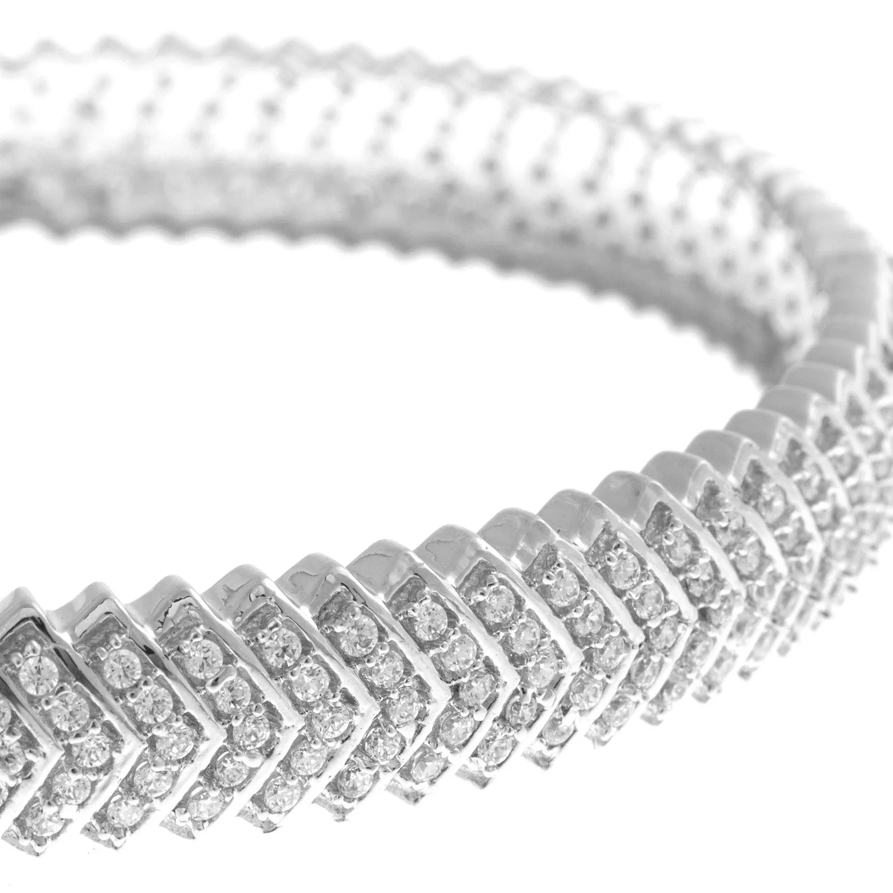 18ct White Gold Bangle with Cubic Zirconia Stones (28.9g) (B-1472)