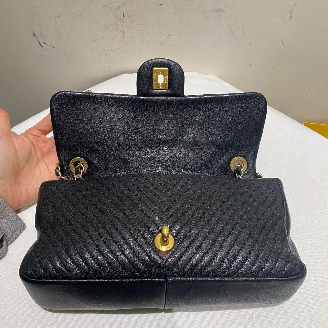 Chanel Black Classic Flap  crossbody bagin Leather IMG_6298