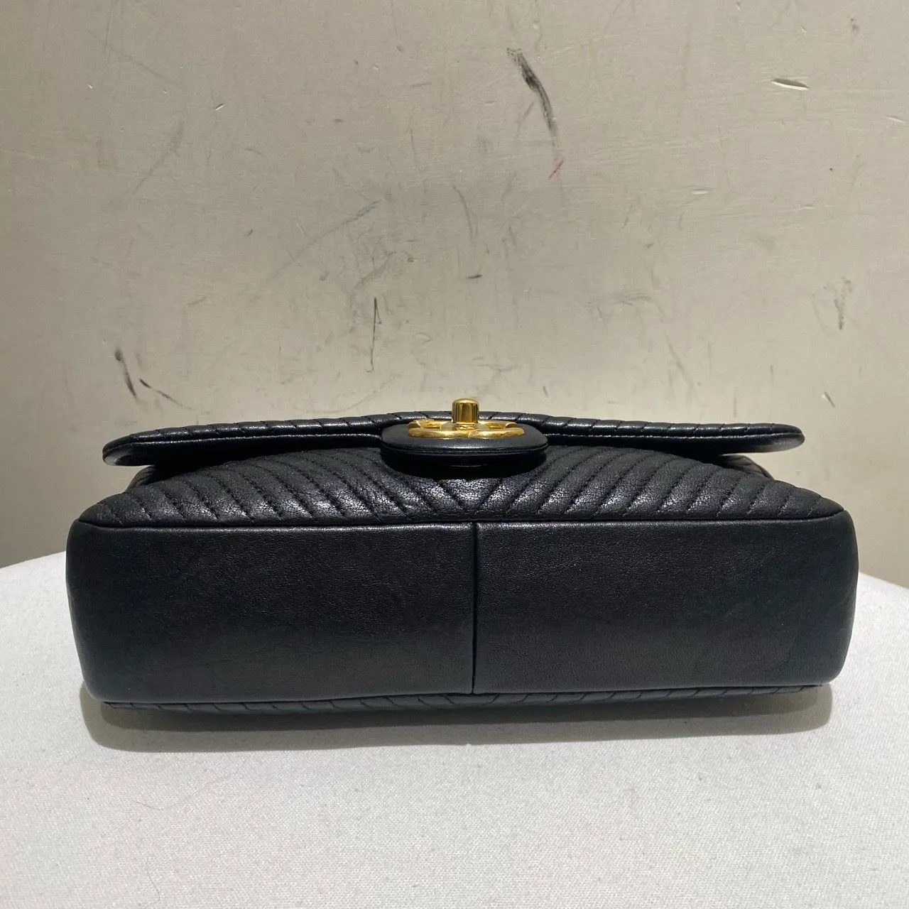 Chanel Black Classic Flap  crossbody bagin Leather IMG_6298