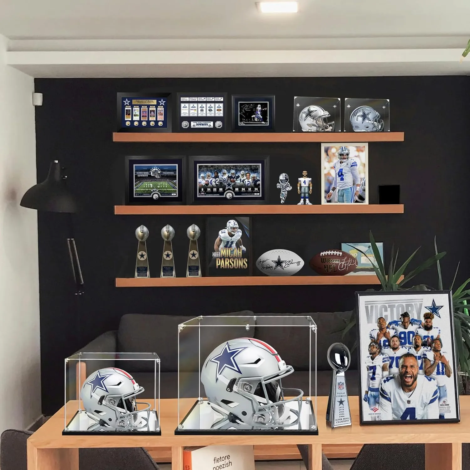 Mini Football Helmet Display Case Mirror Base, Acrylic Display Case for Mini Football Helmet, Self-Assembly (8.3x6.3x7.1 inch, 21x16x18 cm)