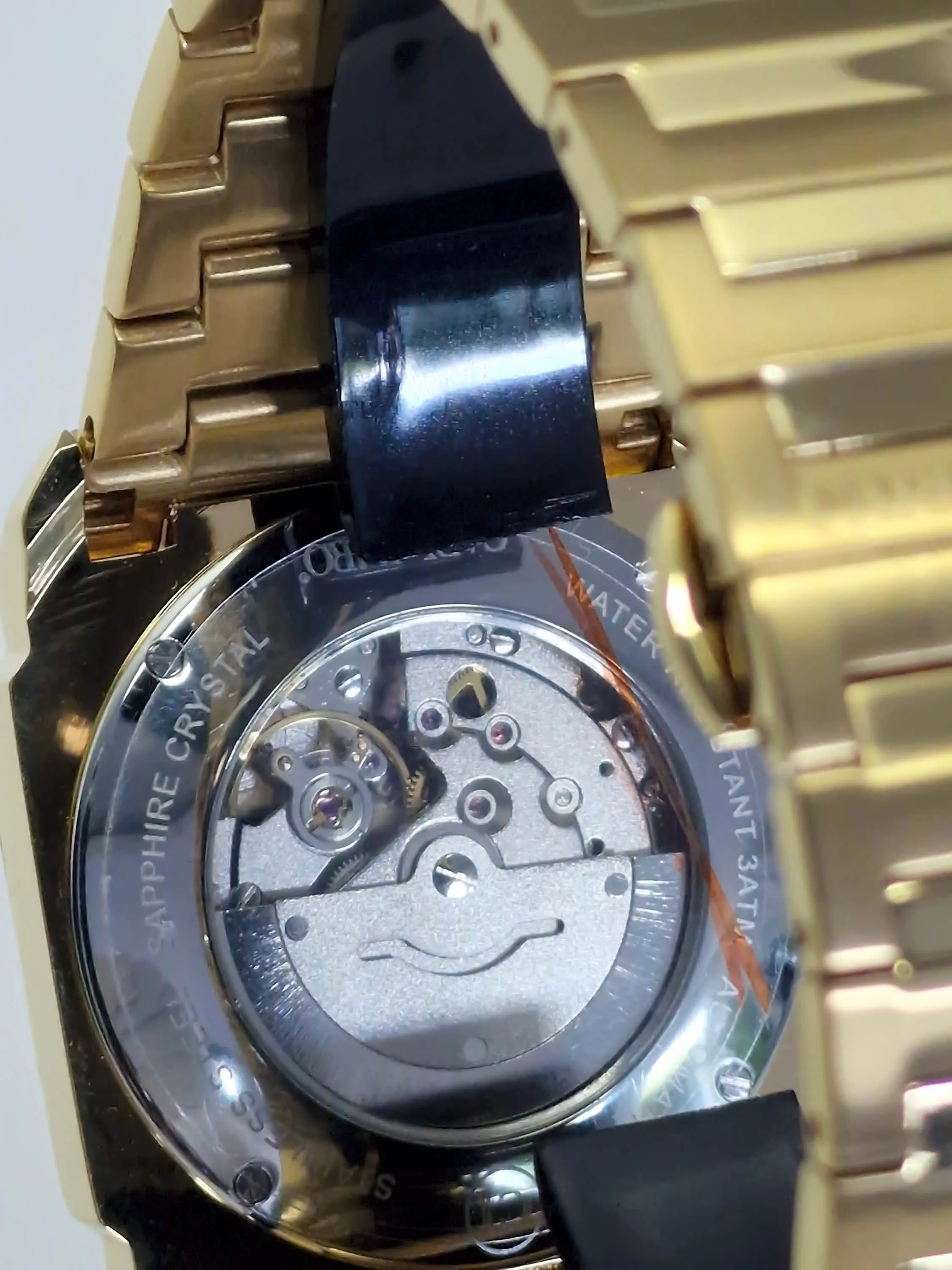 Sophisticated Timekeeper: The CRLi Liso OR Men's Luxury Watch