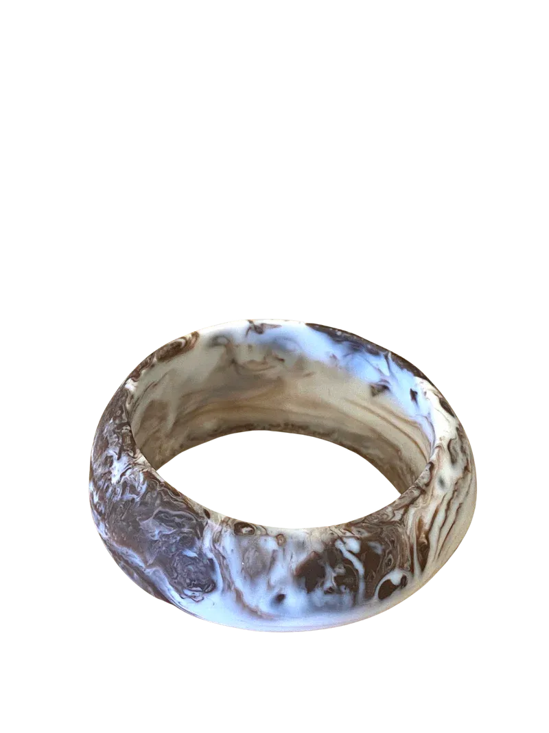 White and brown resin bangle bracelet | GAYE